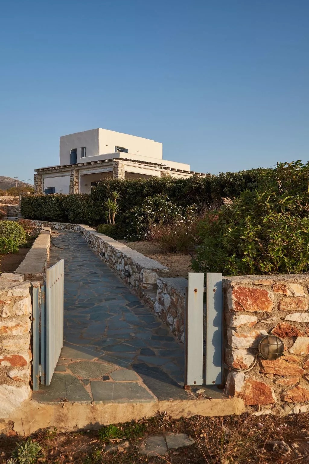 Große, komfortable Pool-Villa, Strand zu Fuß erreichbar - Buiten