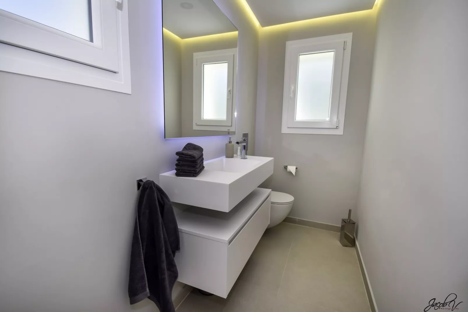 Tranquil Villa with Sea Views & Heated Pool! - Badkamer