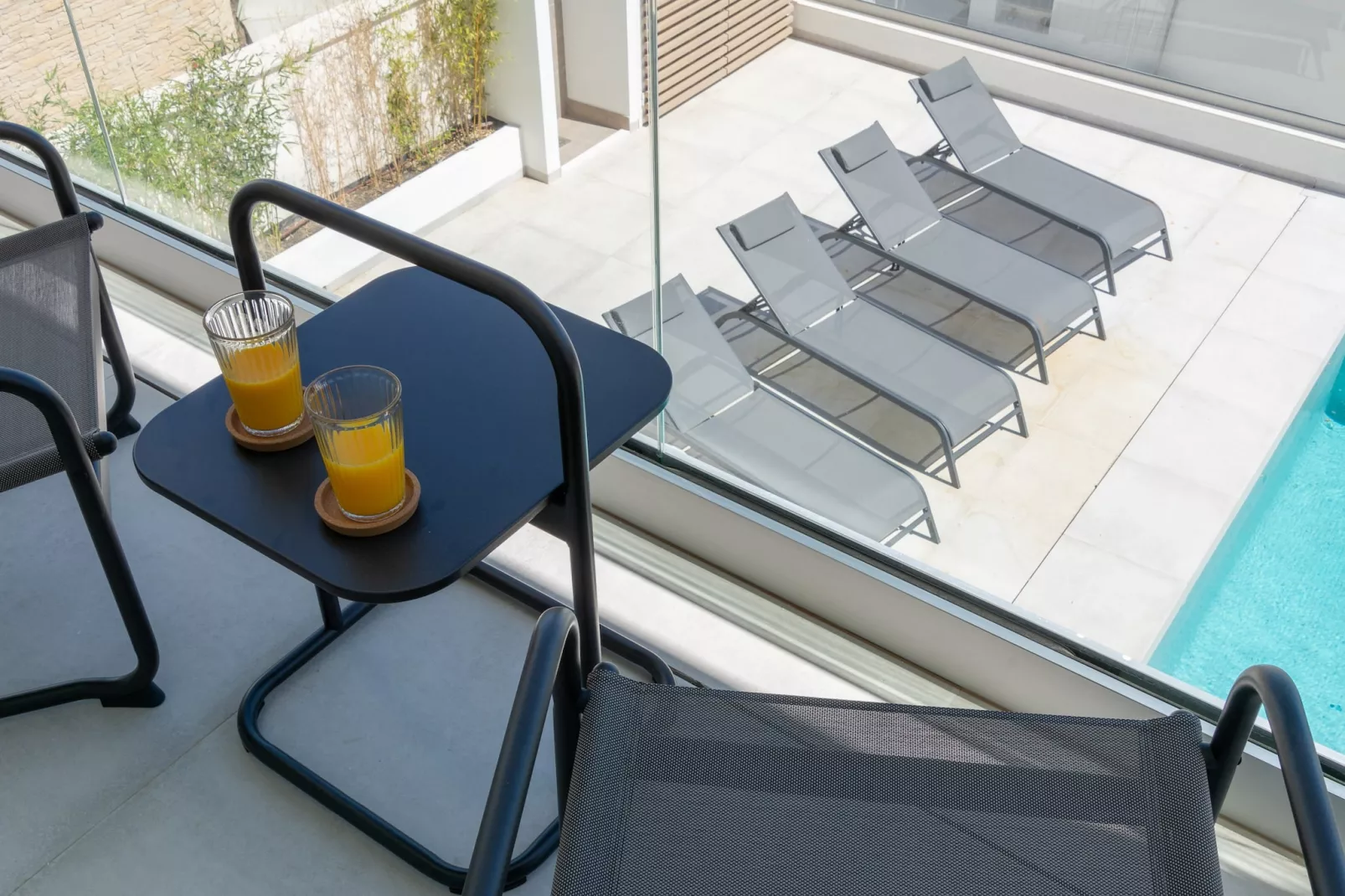 Modern Villa with Private Pool & Rooftop Terrace - Terrasbalkon