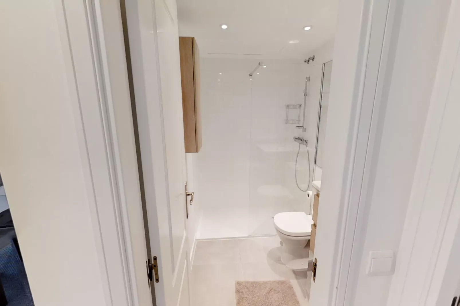 Modern Gated Apartment near Beach & Puerto Banus - Badkamer