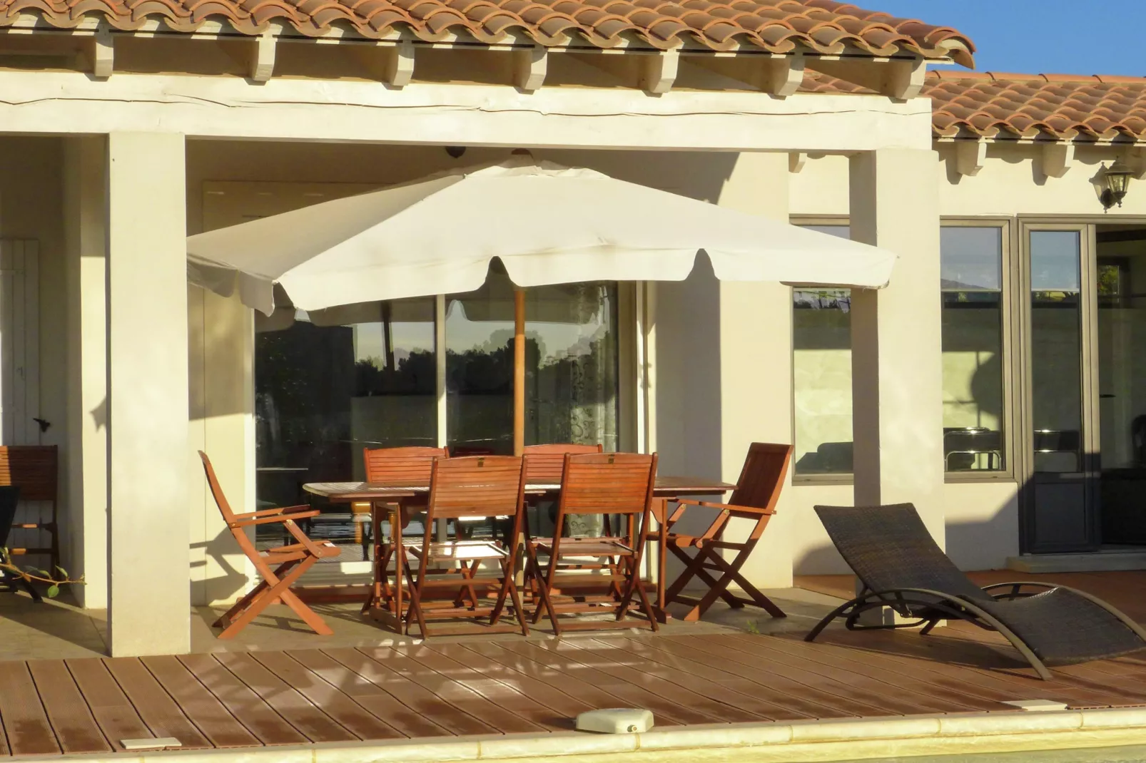 Belle villa avec piscine privée - NARBONNE - Terrasbalkon