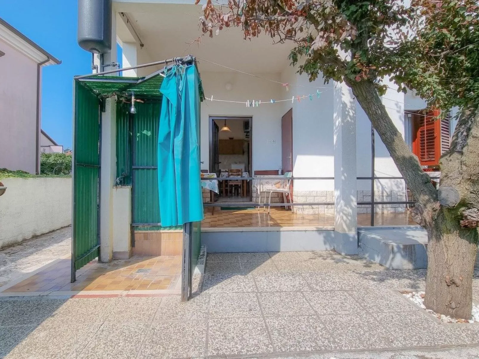 Für 5 Personen ca. 70 m&sup2; in Novigrad, Adriaküste Kroatien (Westküste von I - Buiten