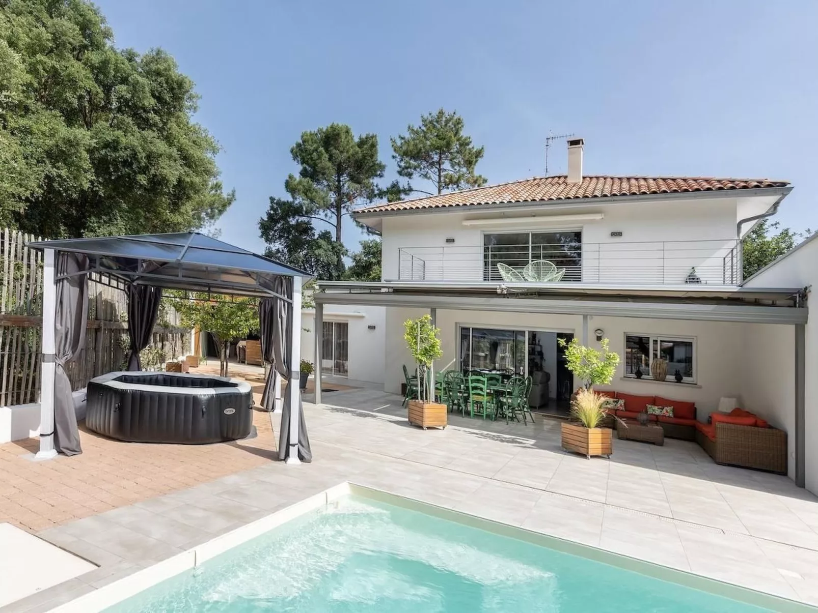 "L'Oustaou des Hournails" (Das Haus der Hournails) - Binnen