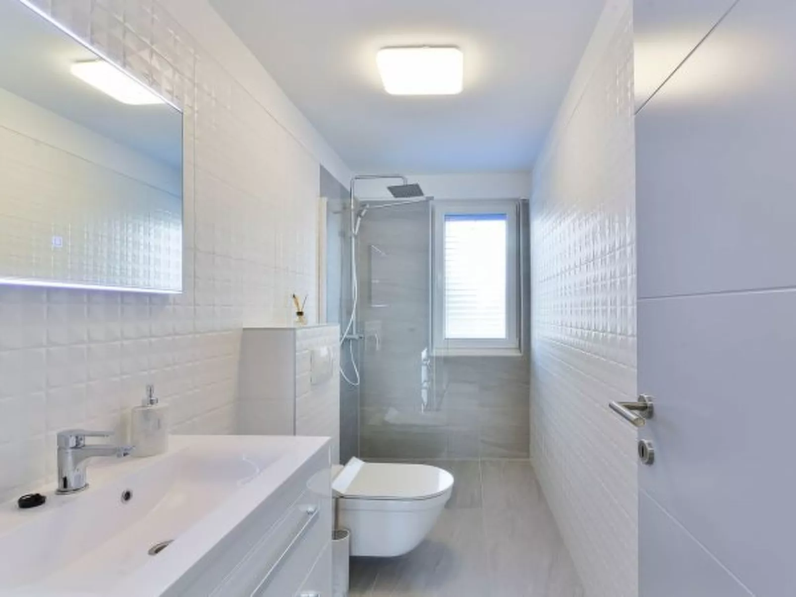 Villa RE with heated pool and spa - Image-tags.info