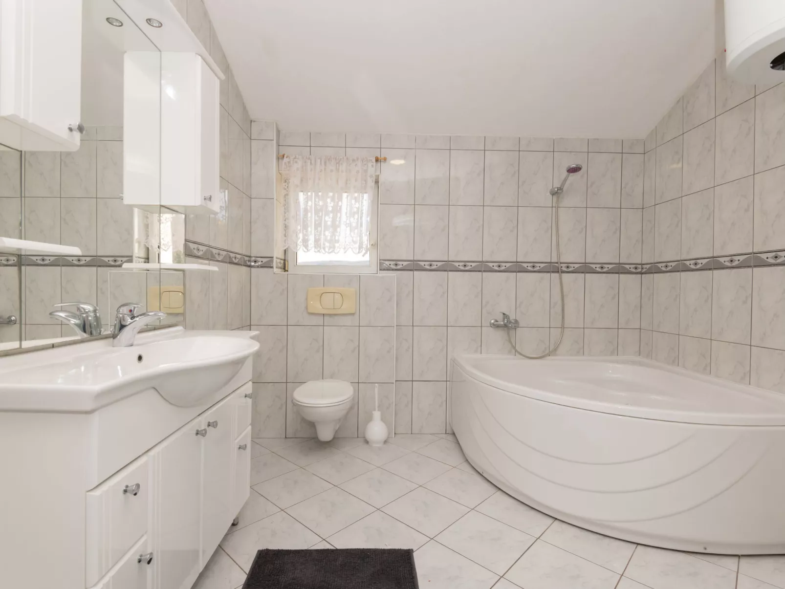 Matanovi dvori - Binnen