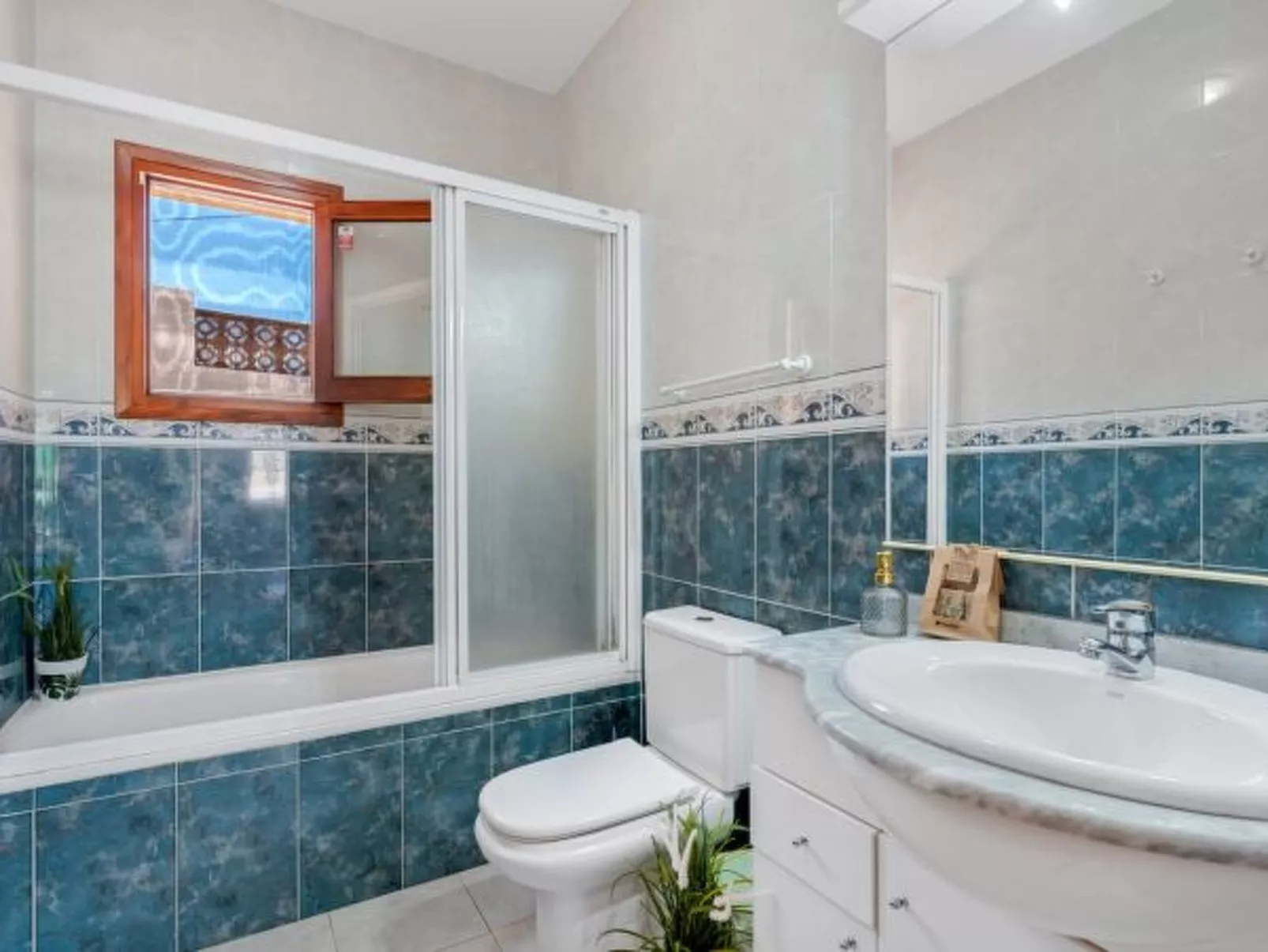 Villa Caseta de Sau - PlusHolidays - Image-tags.info