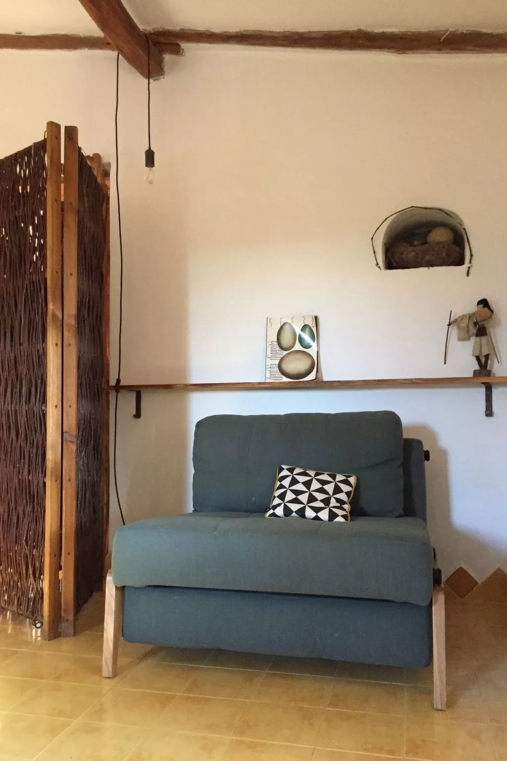 "Cosima" mit Blick auf das Wasser - Binnen