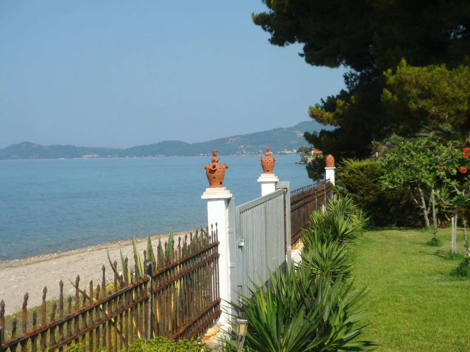Aus dem Garten direkt an den Strand - Buiten