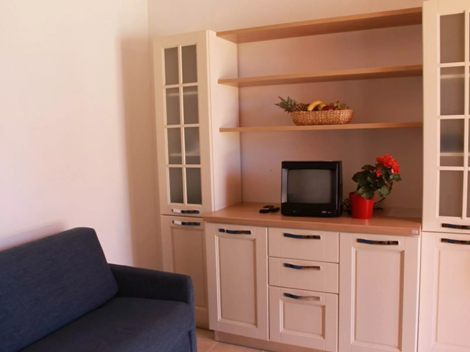 Unterkunft im Erdgeschoss, überdachte Terrasse, Schwimmbad - Image-tags.info