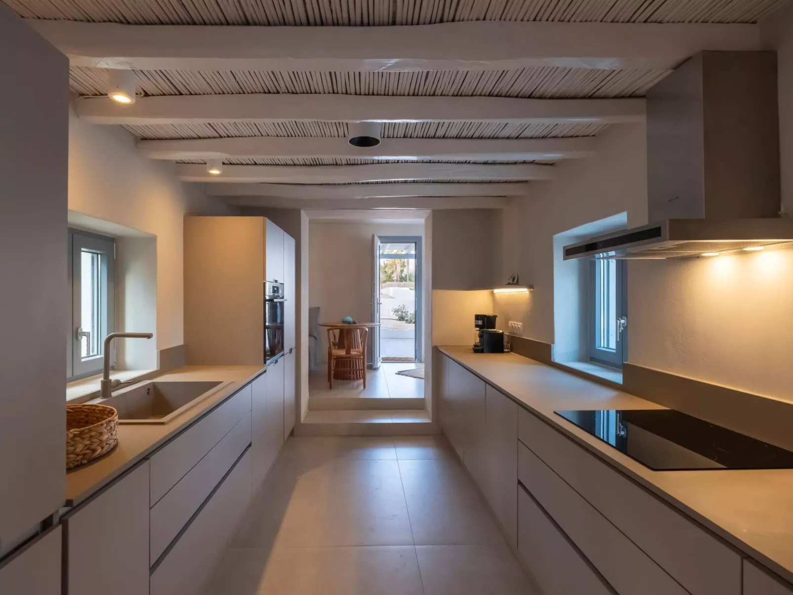 Sunset Gypsy stilvolles modernes Dorfhaus mit Whirlpool - Binnen