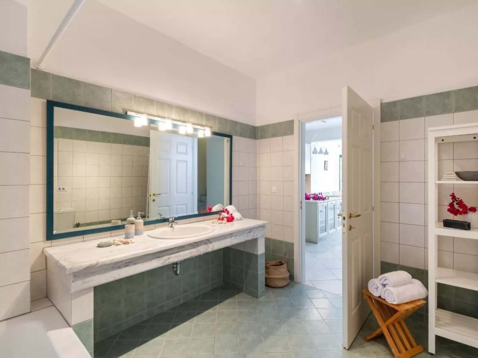 God Bacchus (God Dionysus) Villa - Binnen