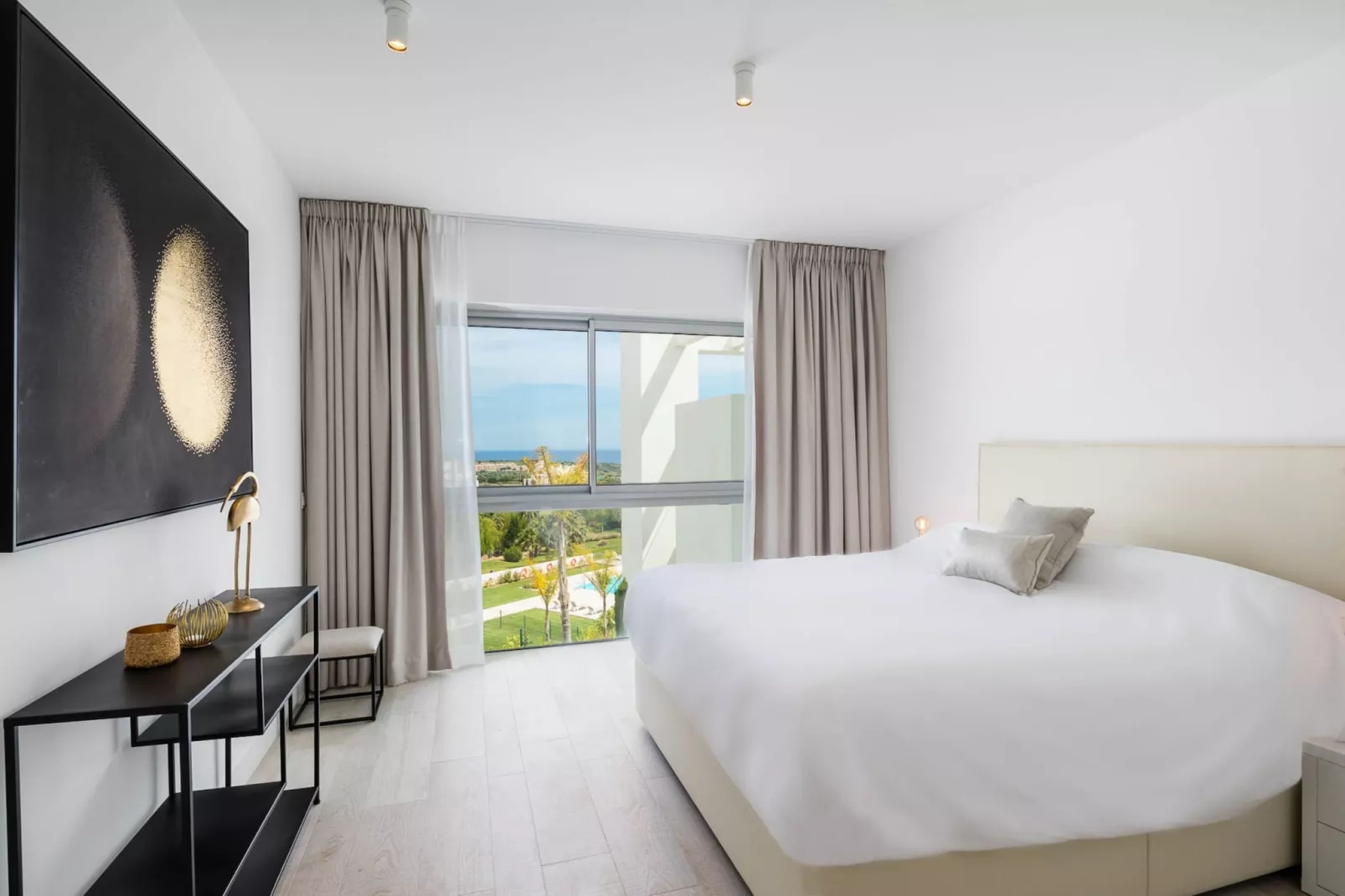 Stylish 3-Bed Apartment | Alcazaba Lagoon 1514 - Slaapkamer