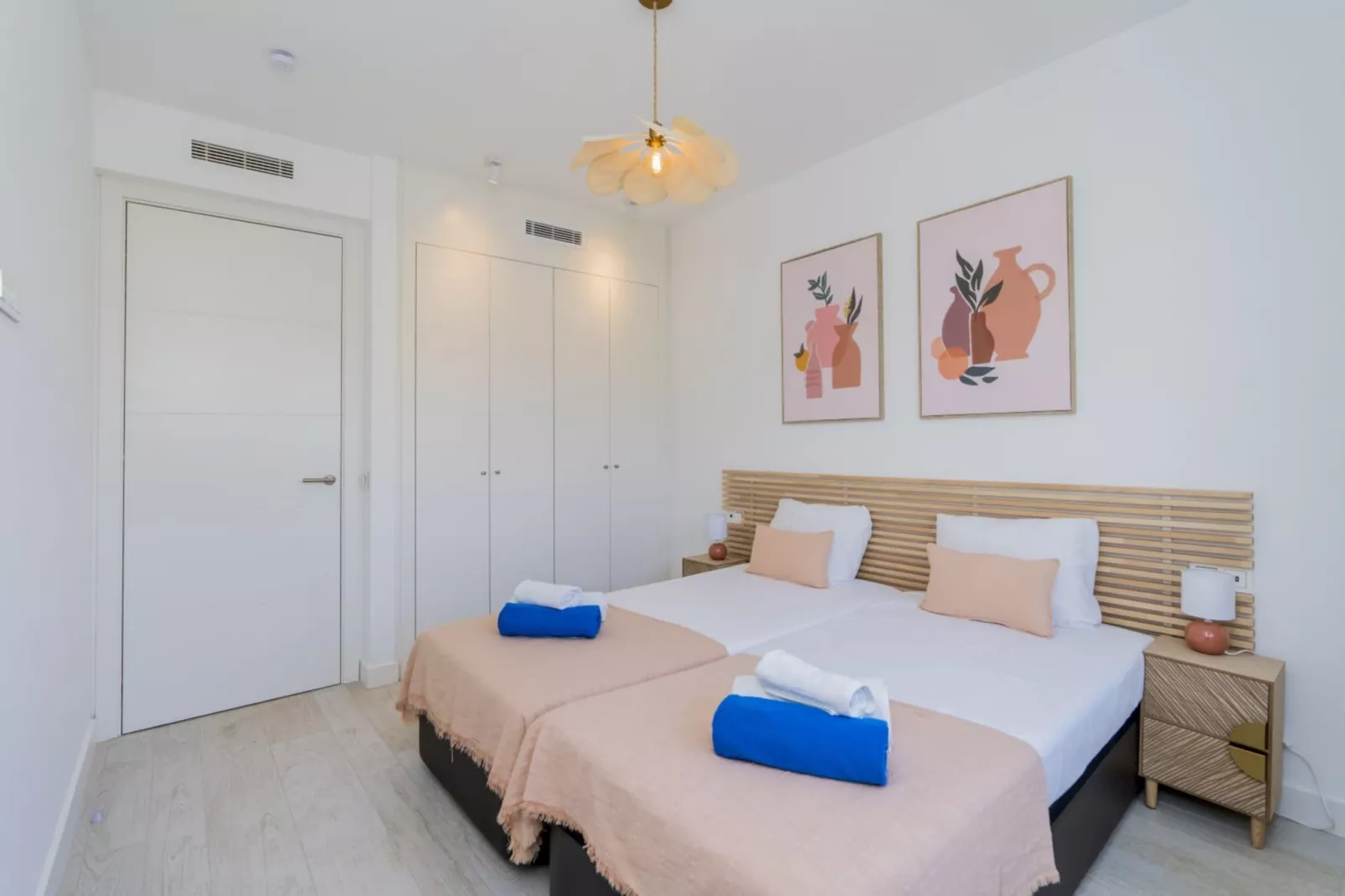 Stylish 3-Bed Apartment | Alcazaba Lagoon (1204) - Slaapkamer