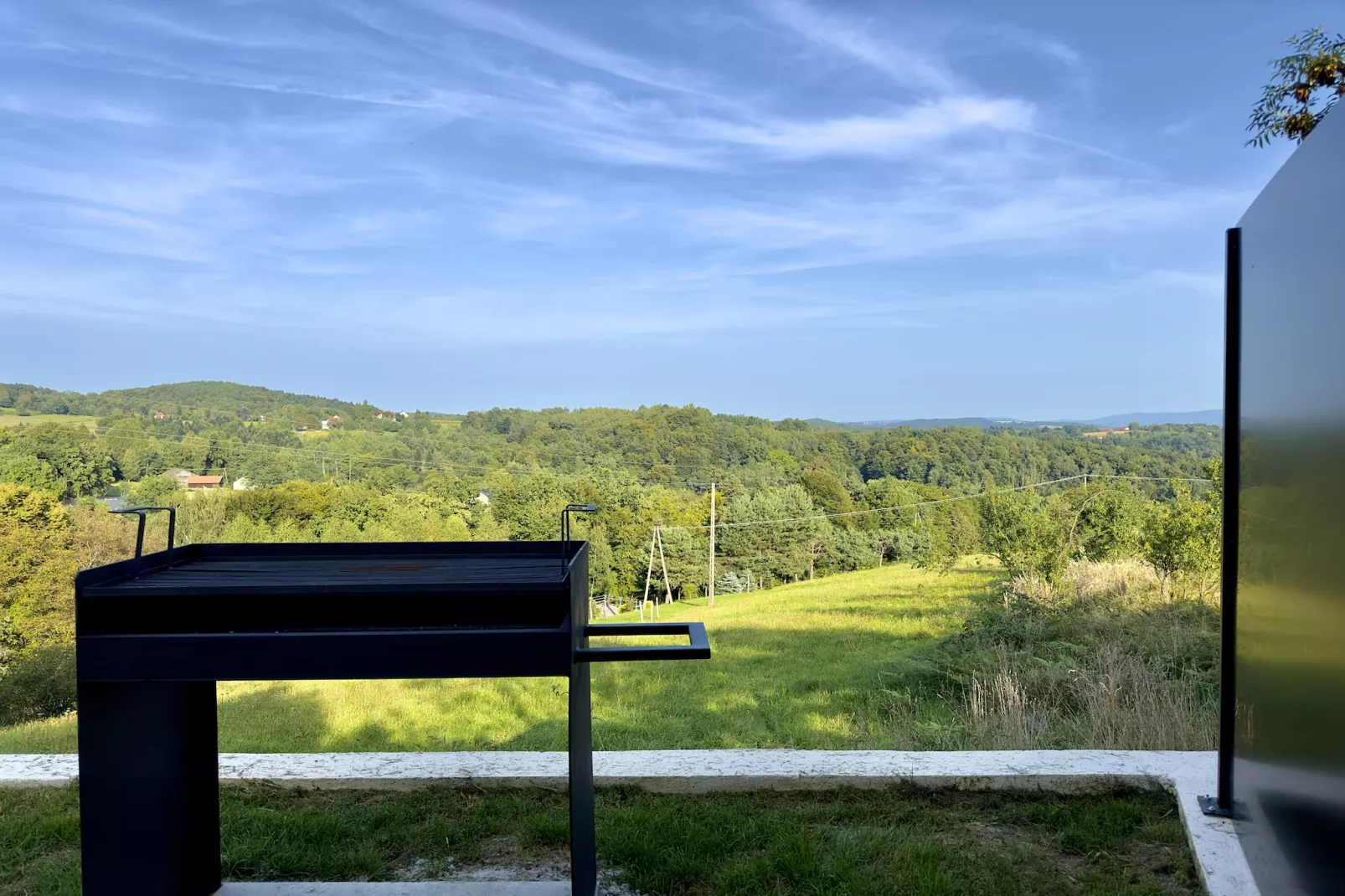 The EastHouse - Uitzicht zomer