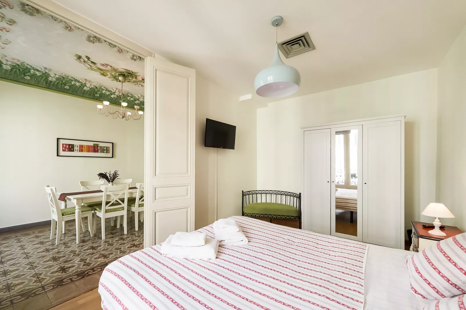 Rambla Paris Apartment - Slaapkamer