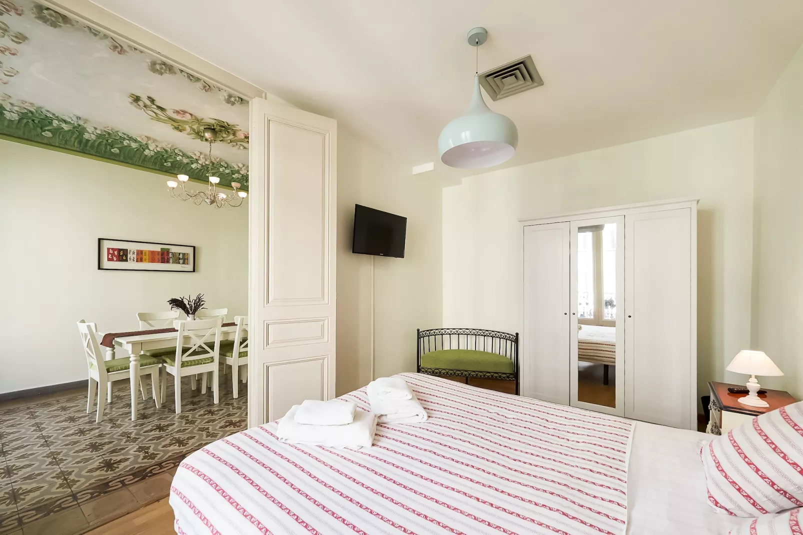 Rambla Paris Apartment - Slaapkamer