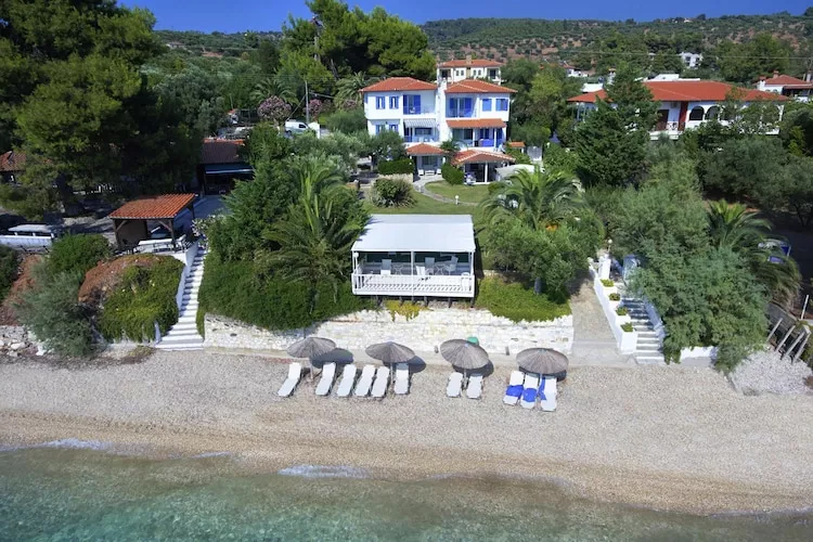 Holiday residence Acrotel Athena Villas, Elia Beach-Maisonette - Buitenkant zomer