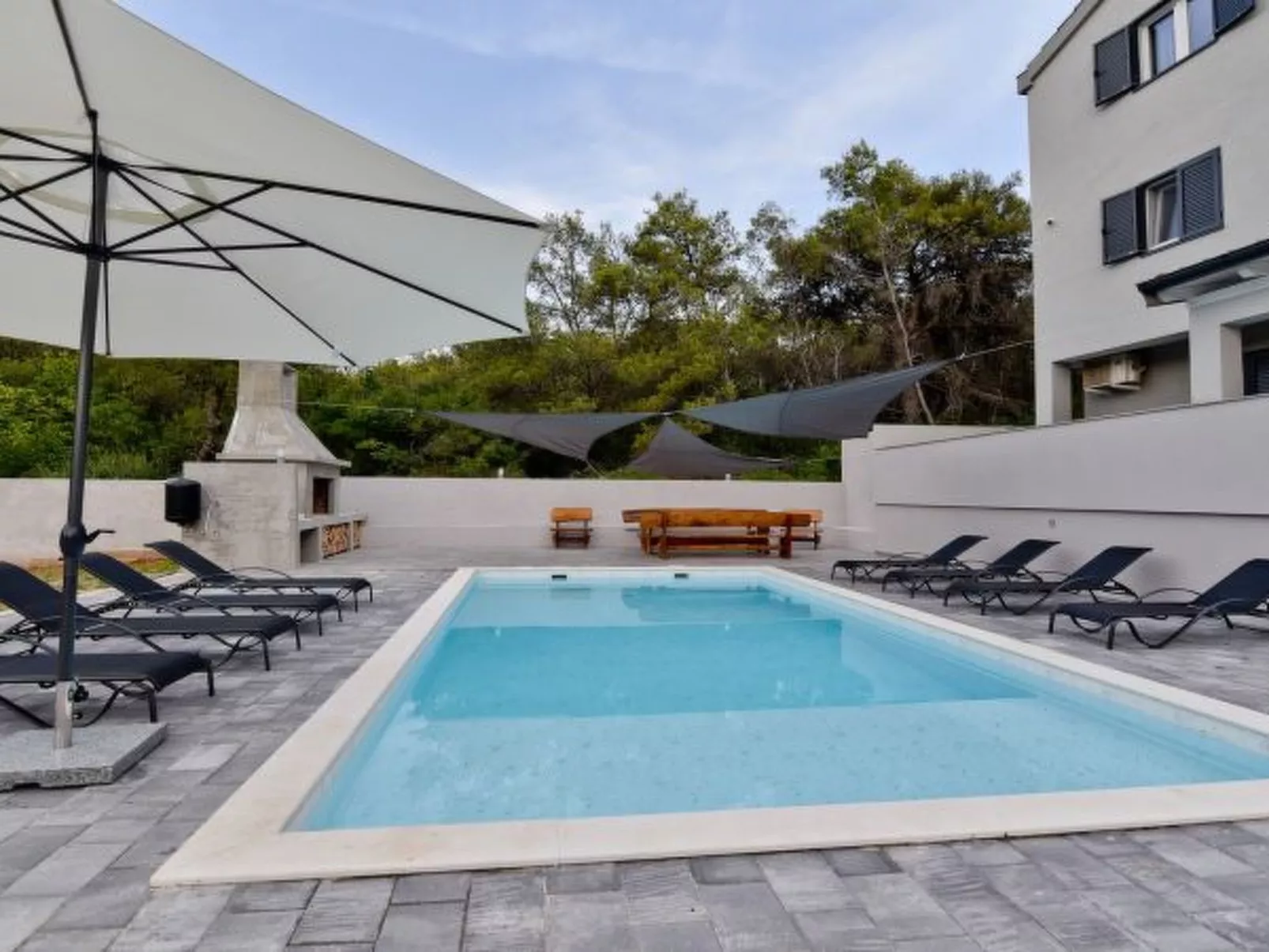 Villa Pinia with pool, Zadar - Image-tags.info