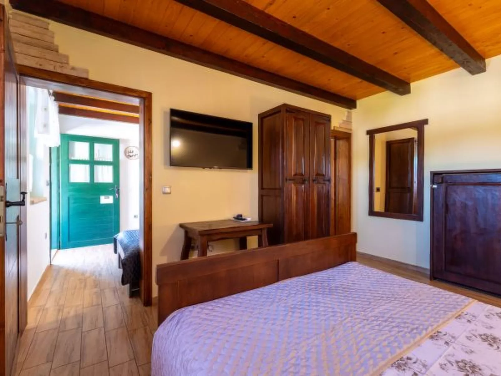 Stone villa Tea with pool - Image-tags.info