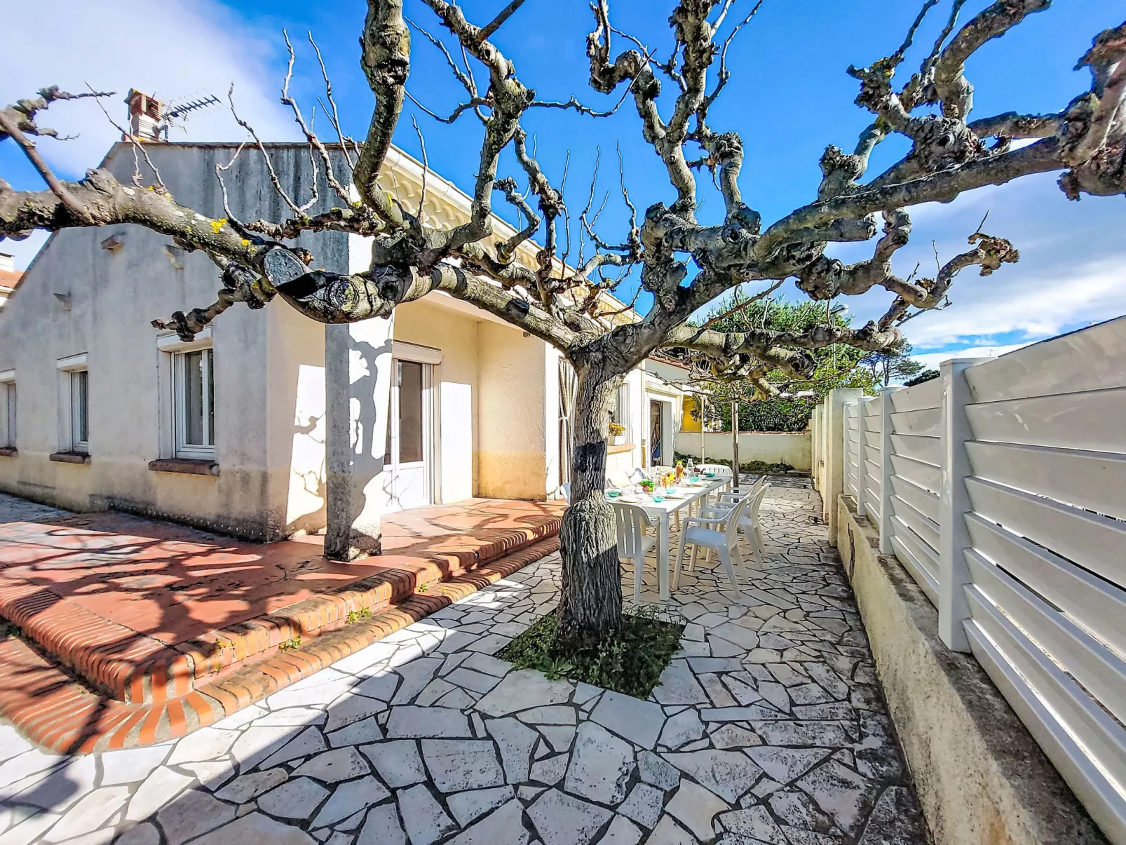 Maison Millet - Buiten