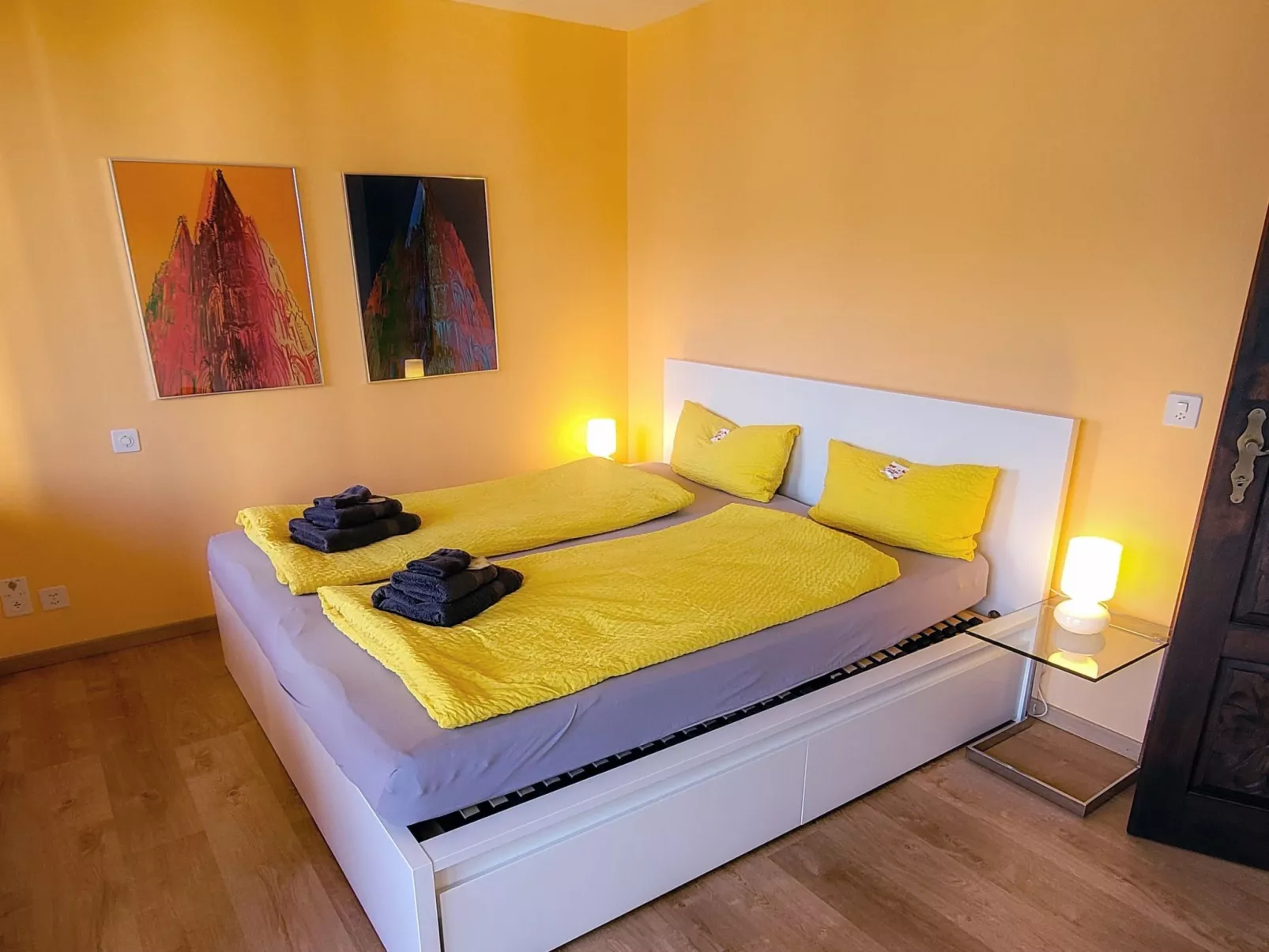 Mit Bergblick - Binnen