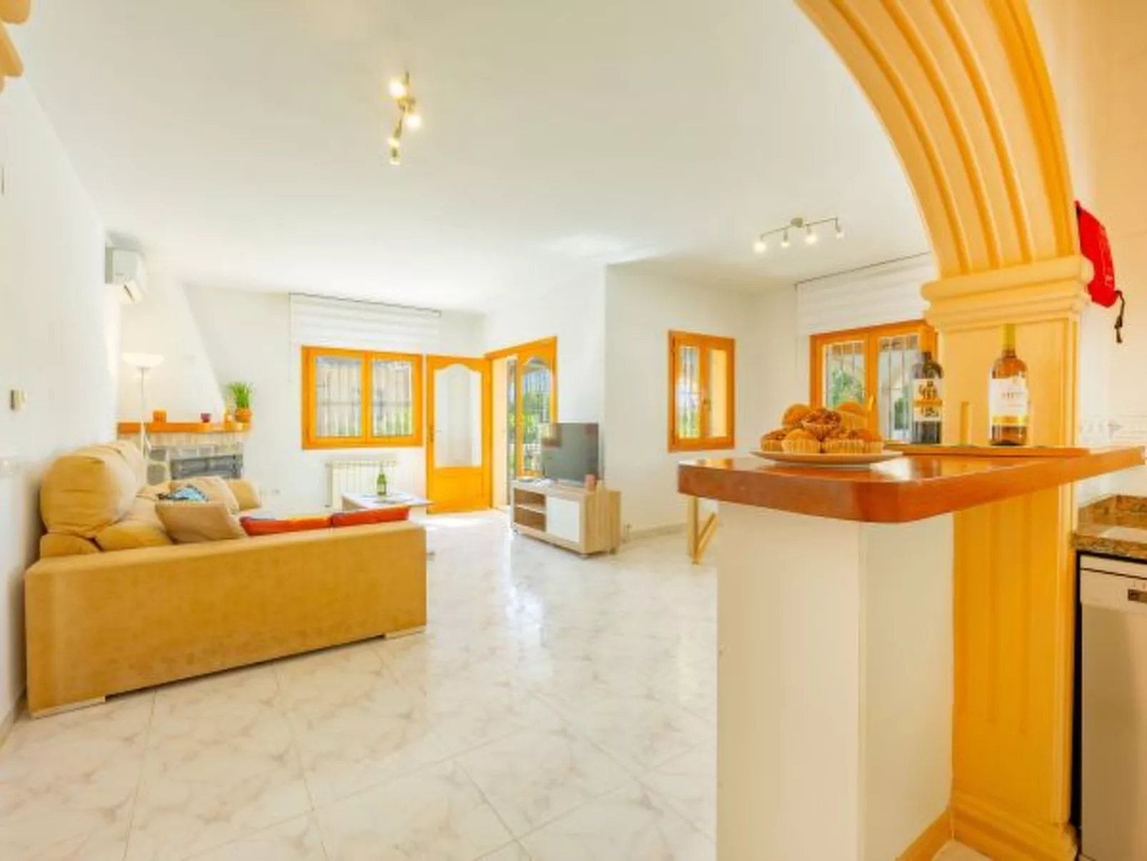 Villa Mona - PlusHolidays - Image-tags.info