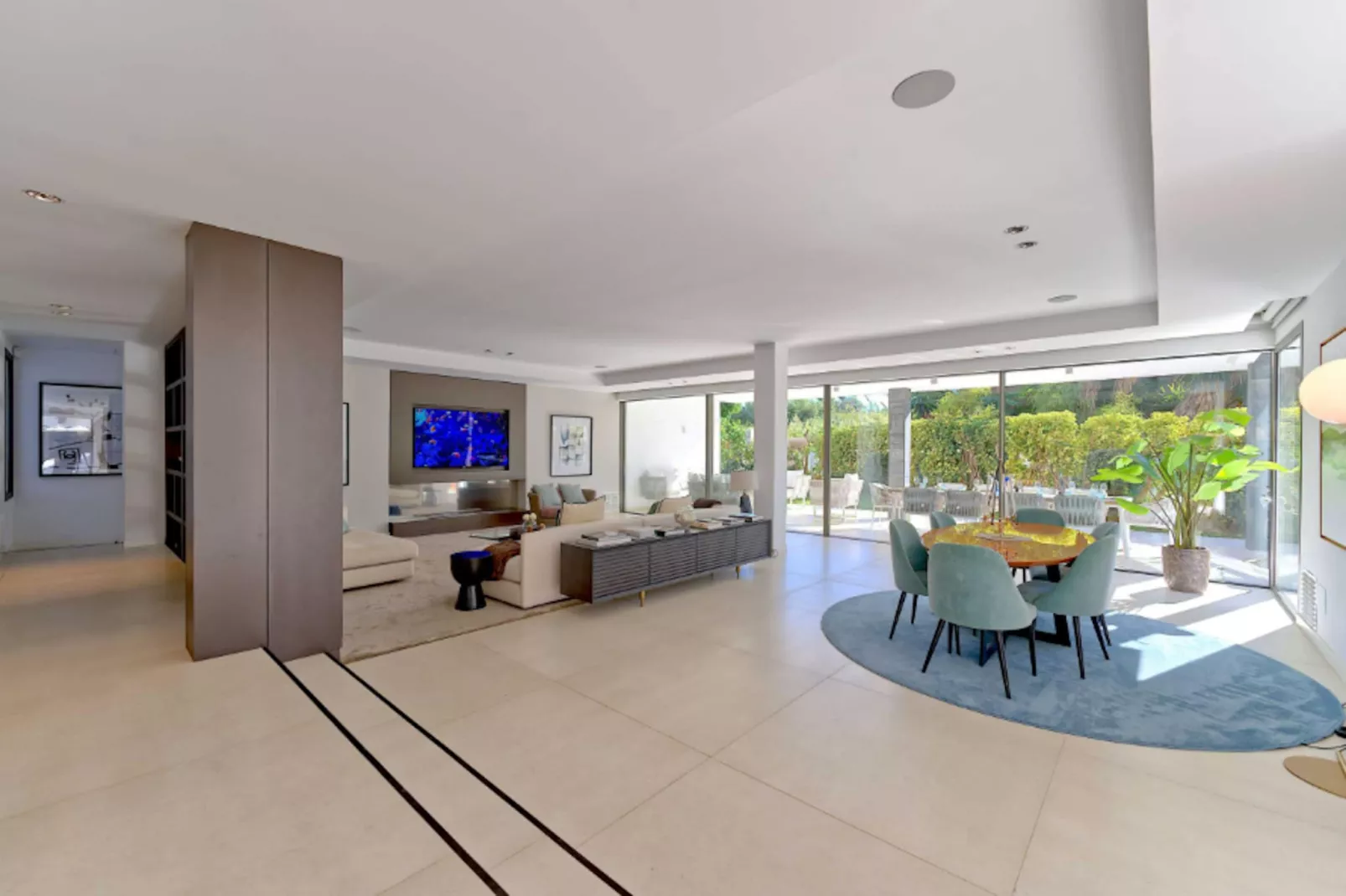 Contemporary & Very Spacious Villa Puerto Banus - Woonkamer