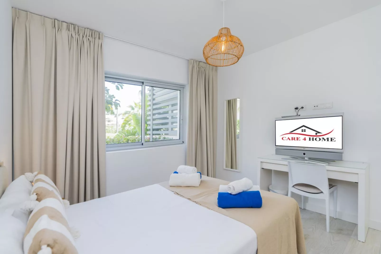 Stylish 3-Bed Apartment | Alcazaba Lagoon (1204) - Slaapkamer
