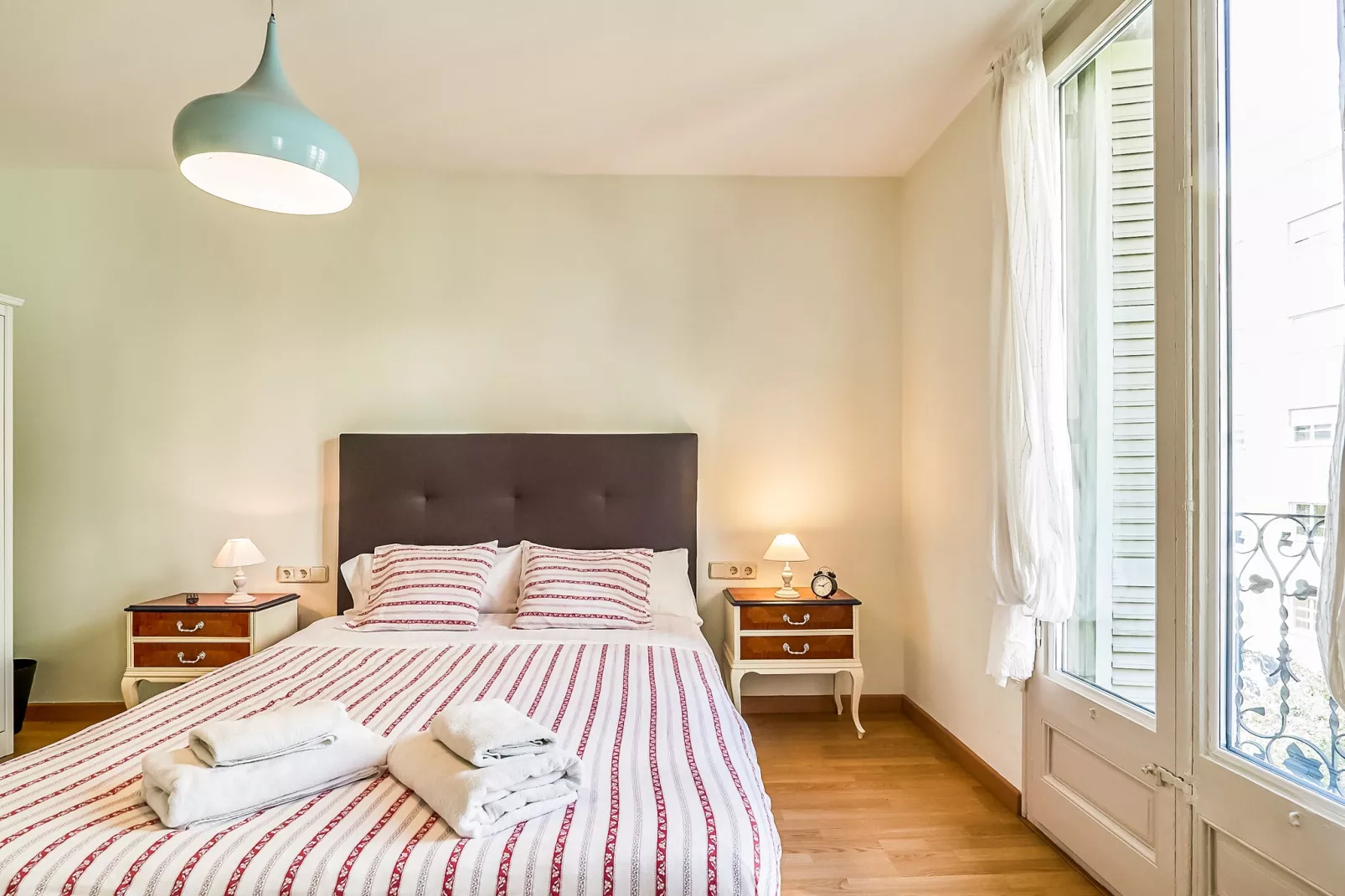 Rambla Paris Apartment - Slaapkamer