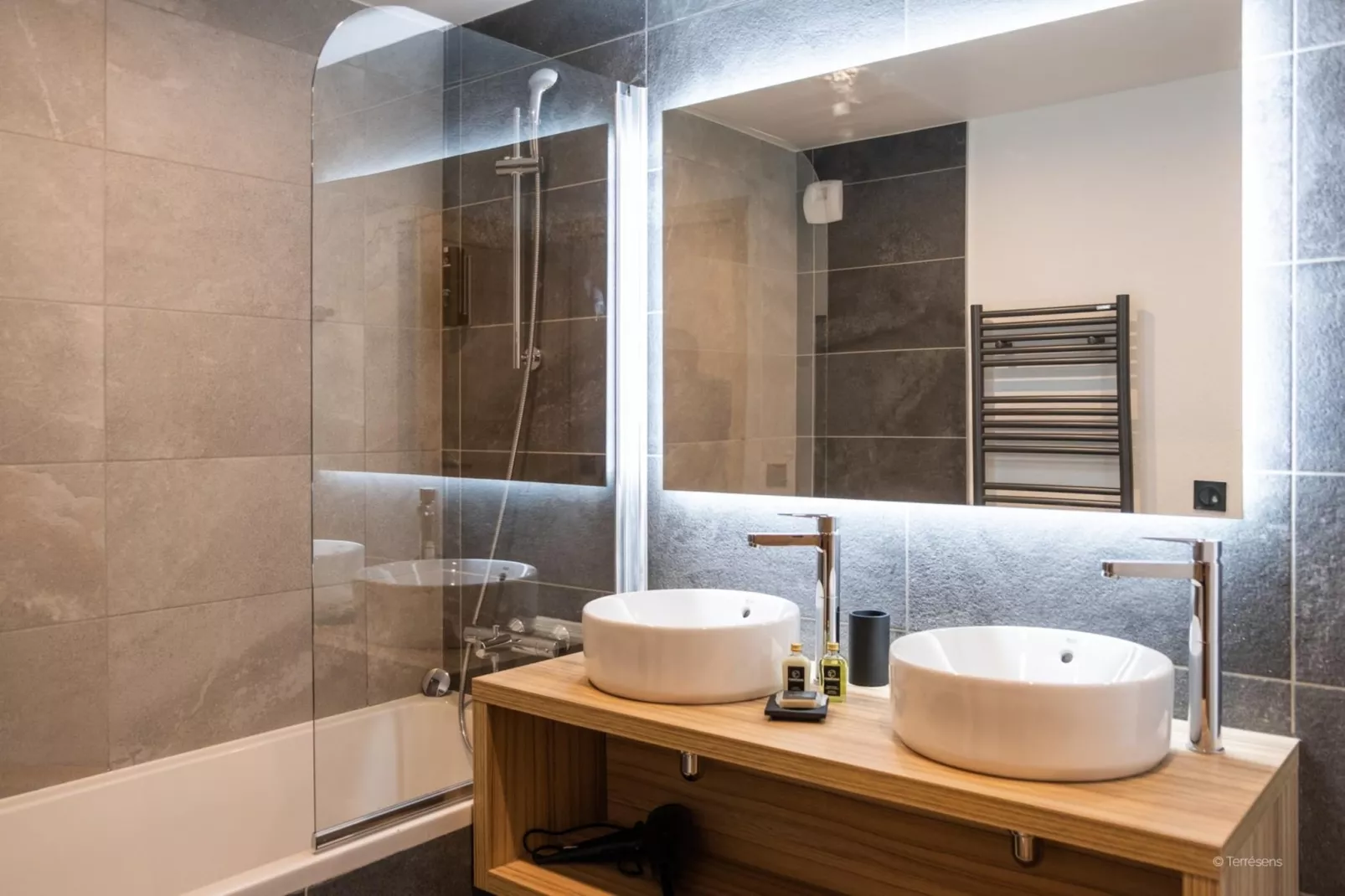 PLAGNE MONTALBERT Le Snoroc- A48S - Badkamer