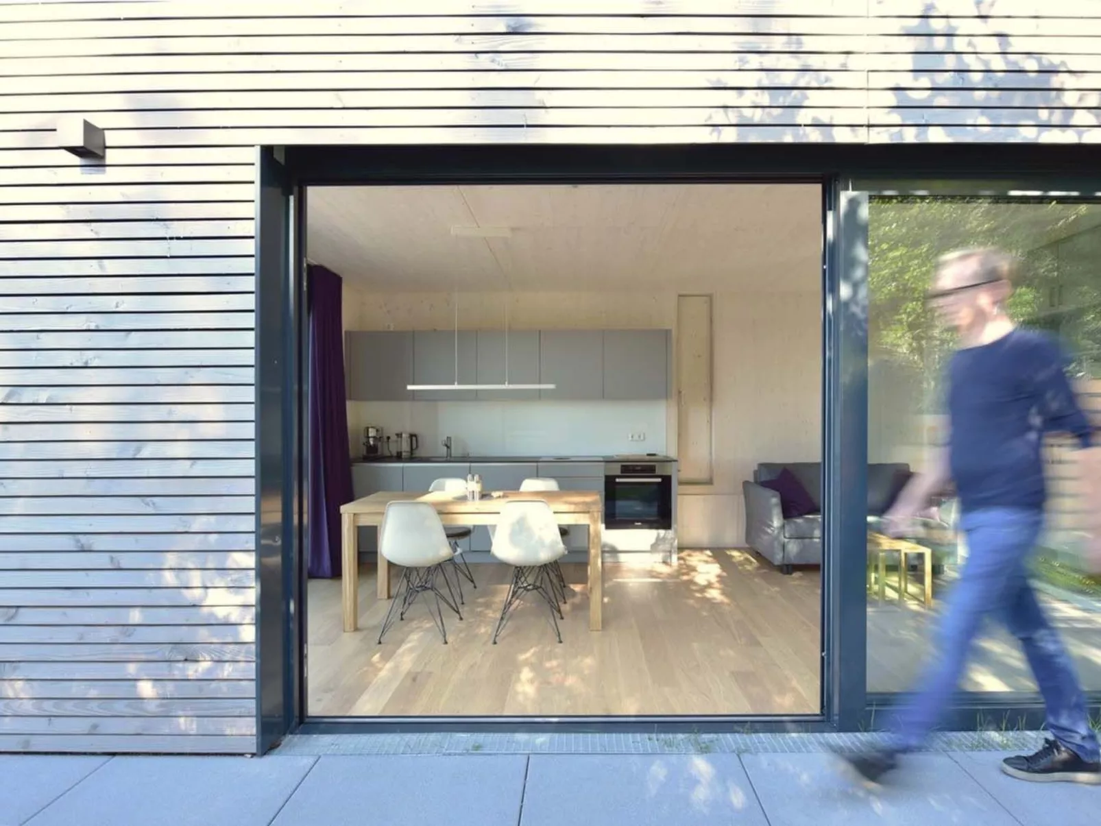 Tinyhaus Adam - Binnen