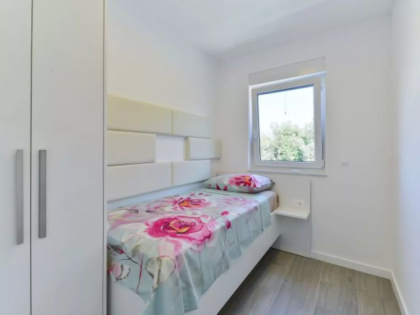 Villa Div with heated pool Apartment No.2 - Image-tags.info