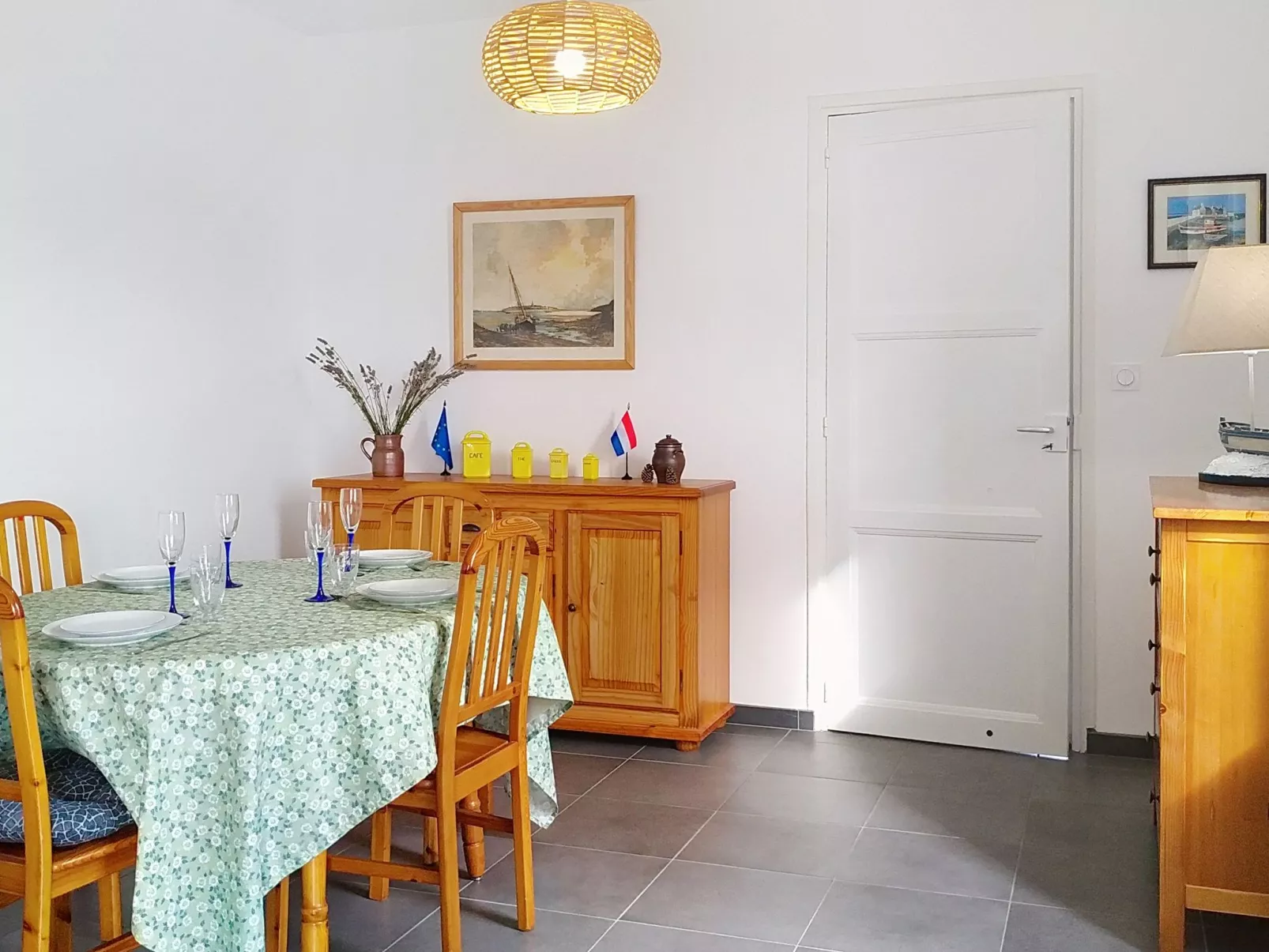 Mahionias's cottage - Binnen