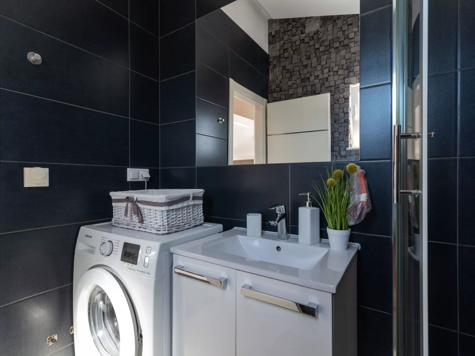 Moderne Ferienwohnung mit Gartennutzung, einem g - Image-tags.info