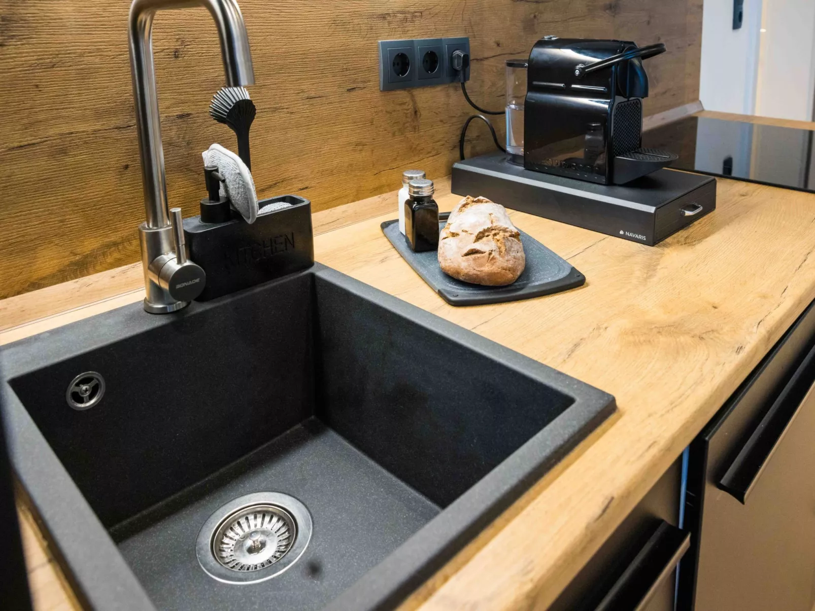 Schiller Apartment im Zentrum von Hof. Küche, Parkplatz, 250MBit Wlan - Binnen