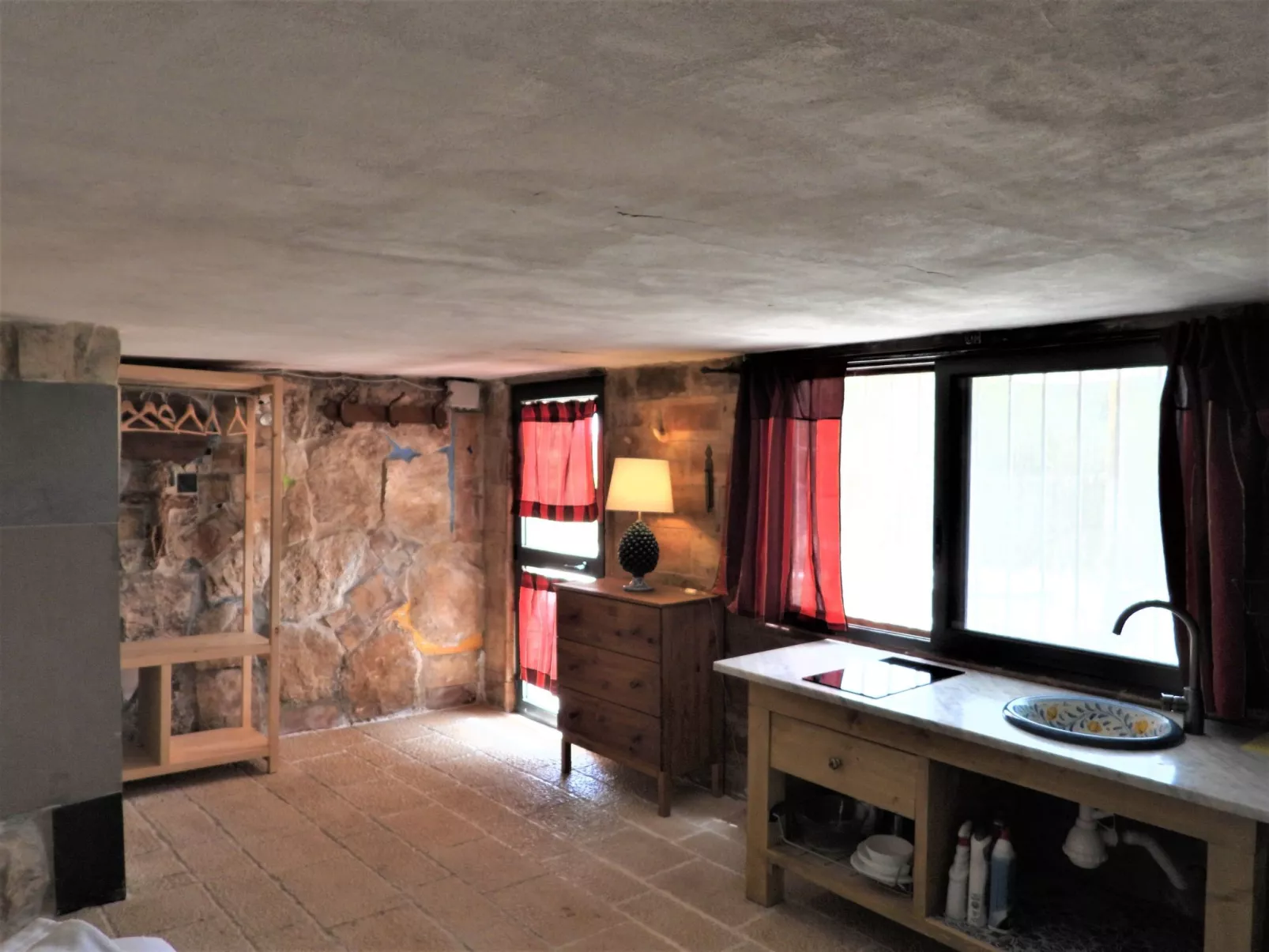 Giniusa' Studio mit Whirlpool-Badewanne - Binnen