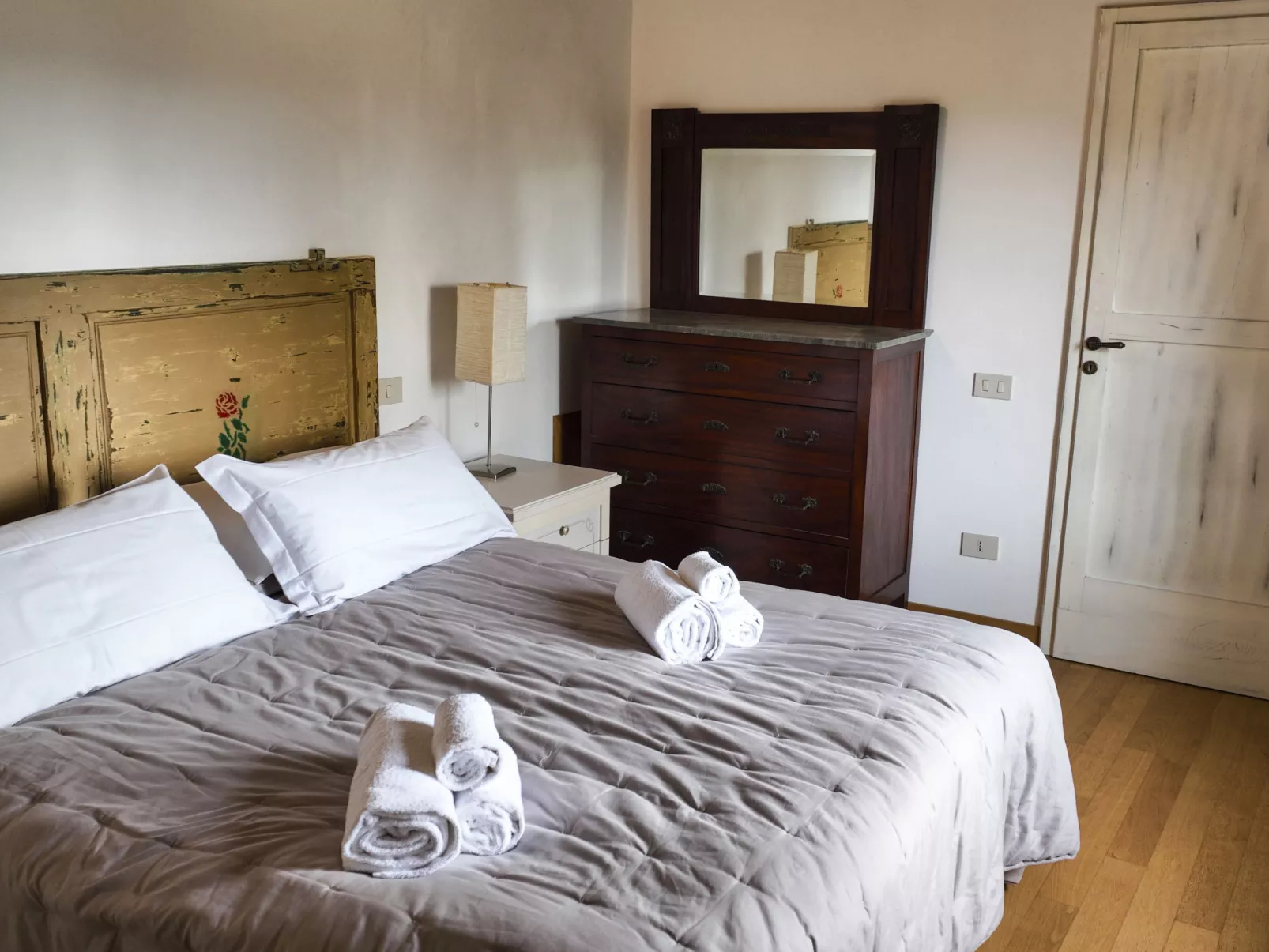 In Montecastelli Pisano mit beheiztem Whirlpool - Binnen