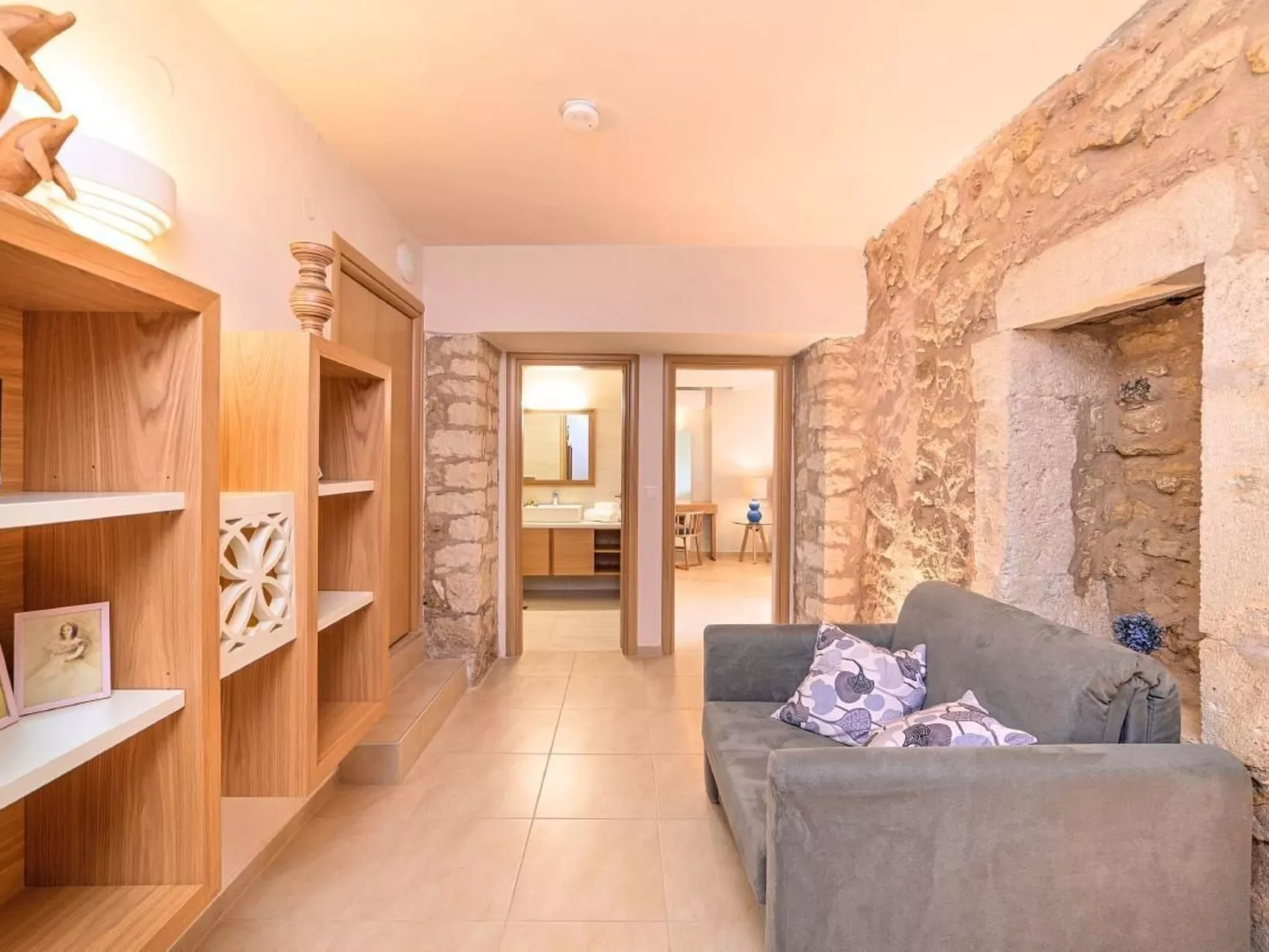 "Acrothea Villa Beheizter Pool" - Binnen