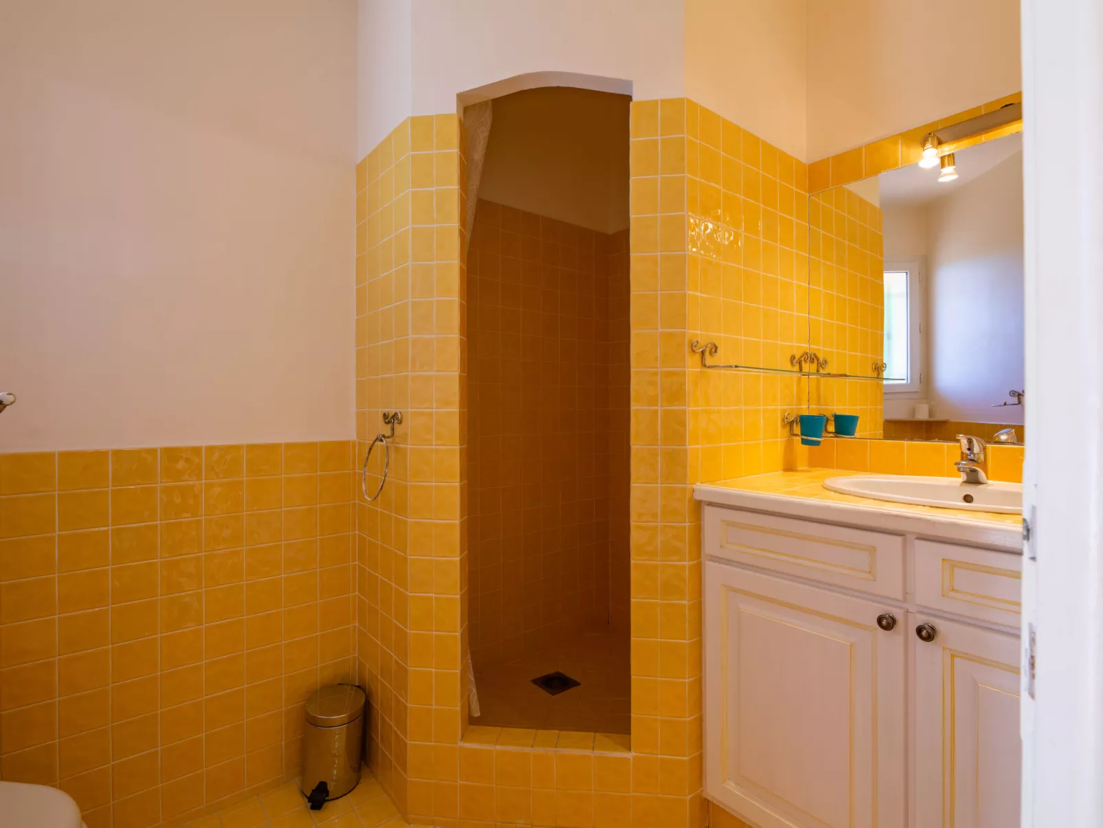 La Figuière - Binnen