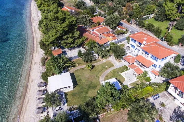 Holiday residence Acrotel Athena Villas, Elia Beach-Maisonette - Buitenkant zomer