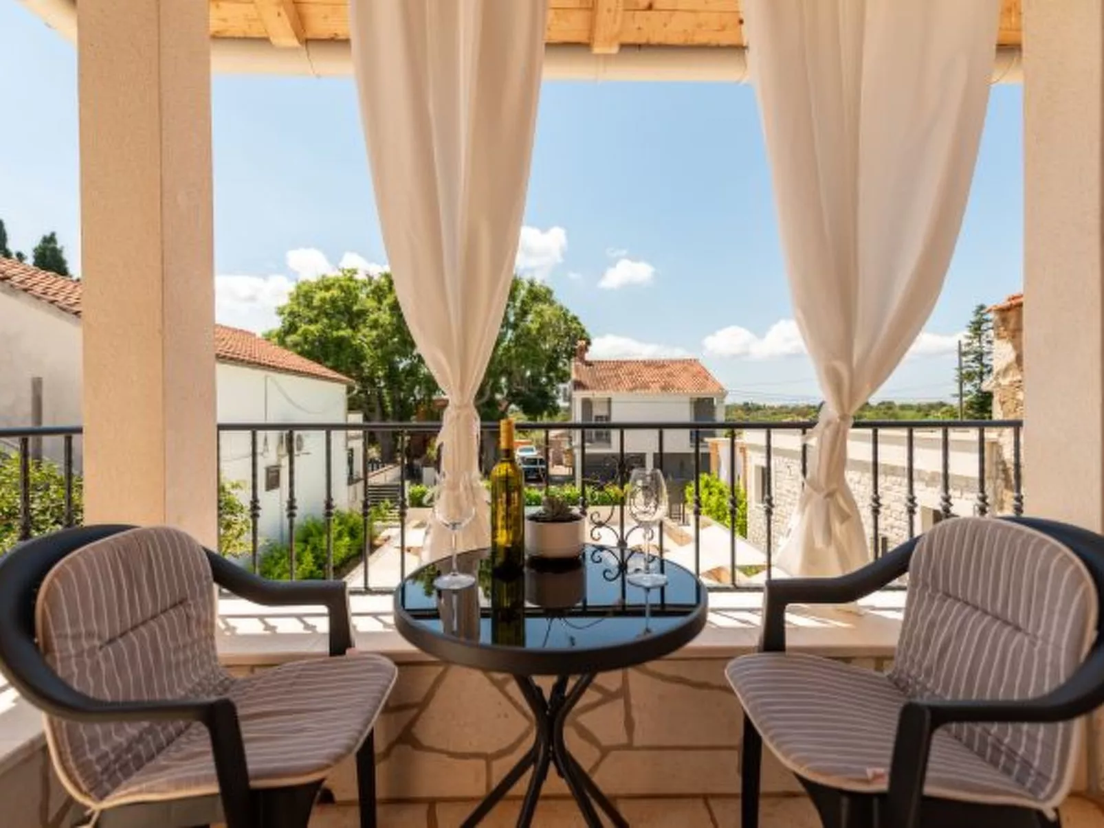 Apartment Varos 2+1 with shared pool - Image-tags.info