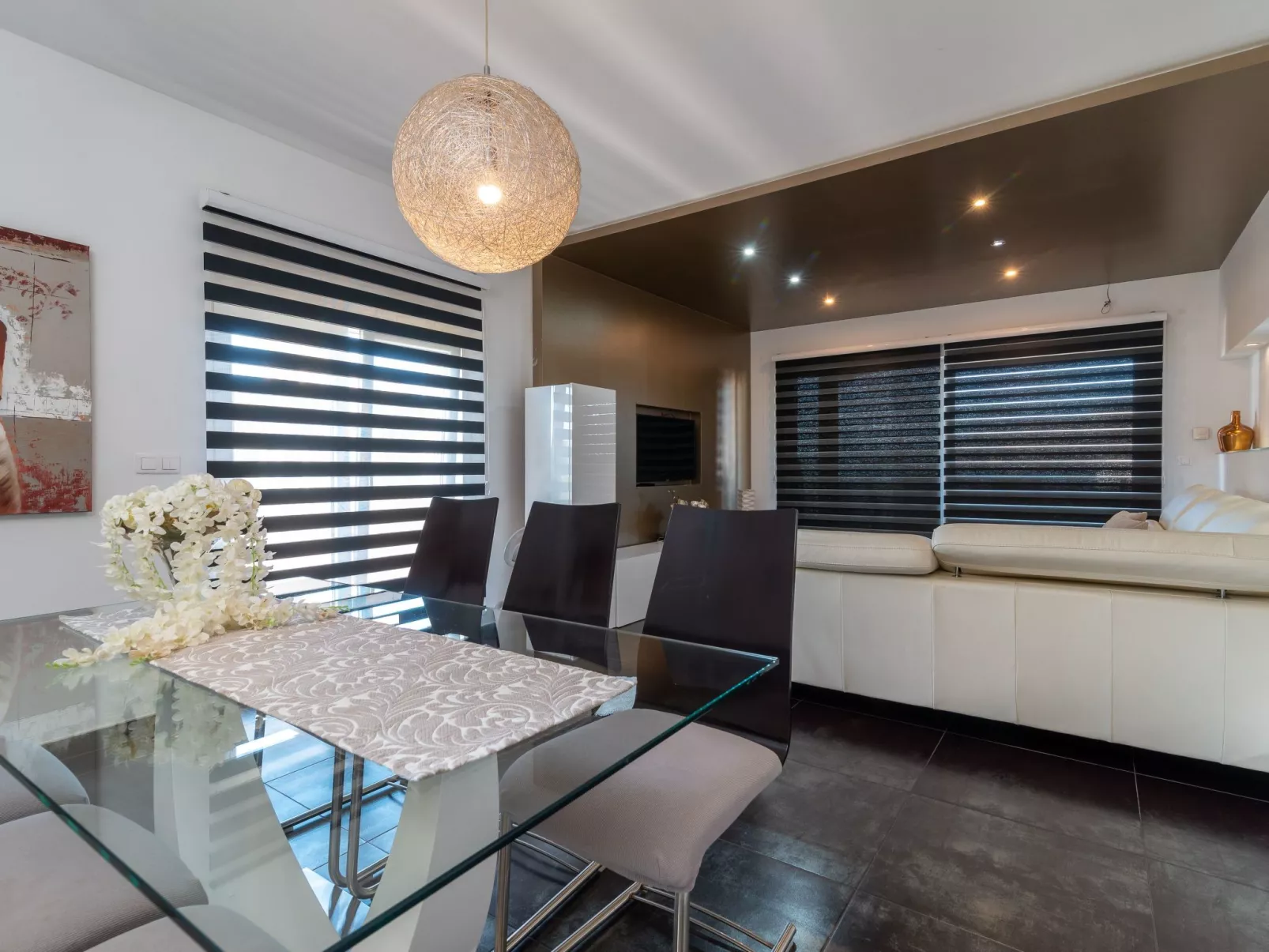 Modernes Apartment mit Gartennutzung, einer groß - Image-tags.info