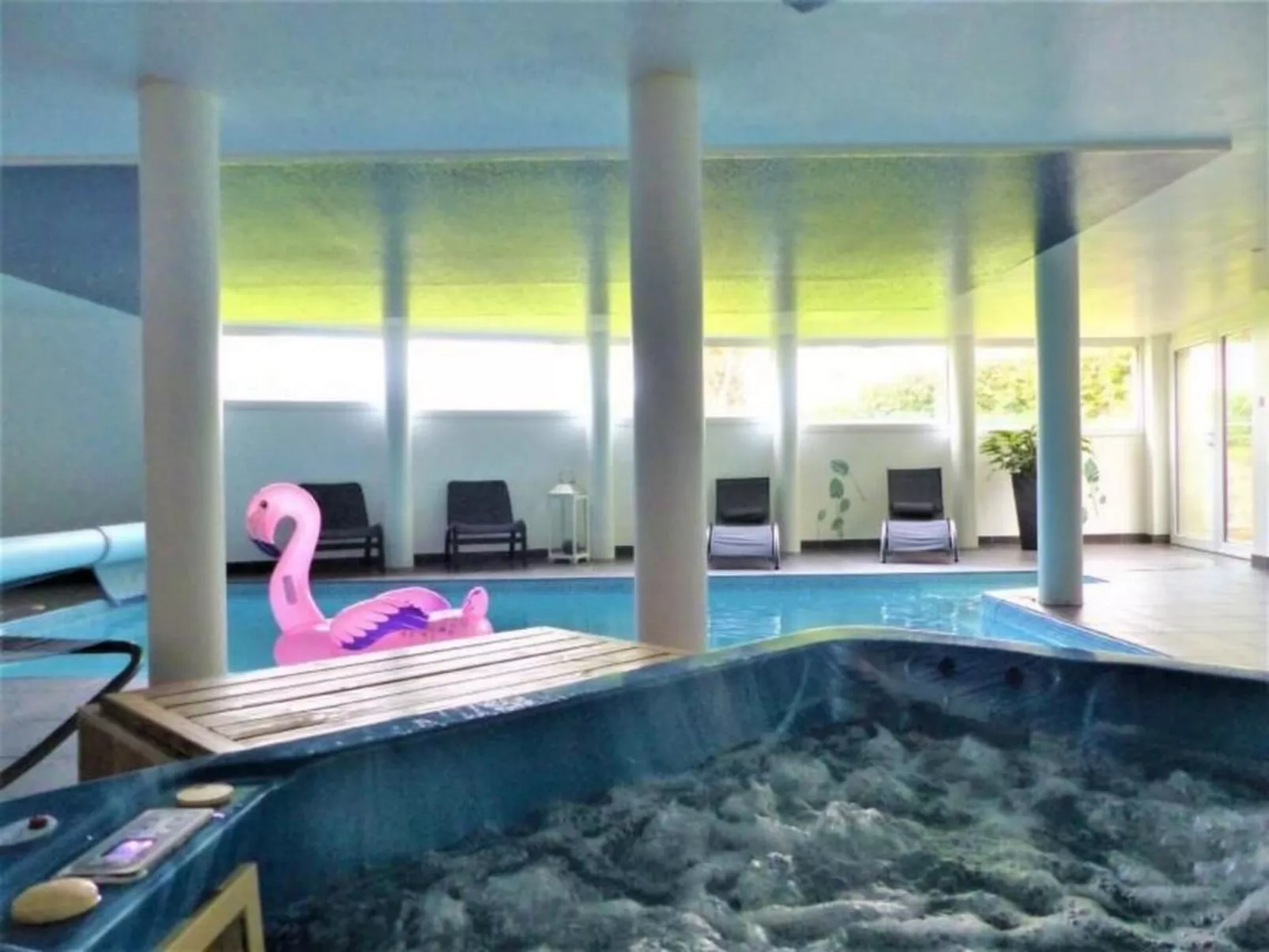 Ferienvilla Le repère mit Jacuzzi - Binnen