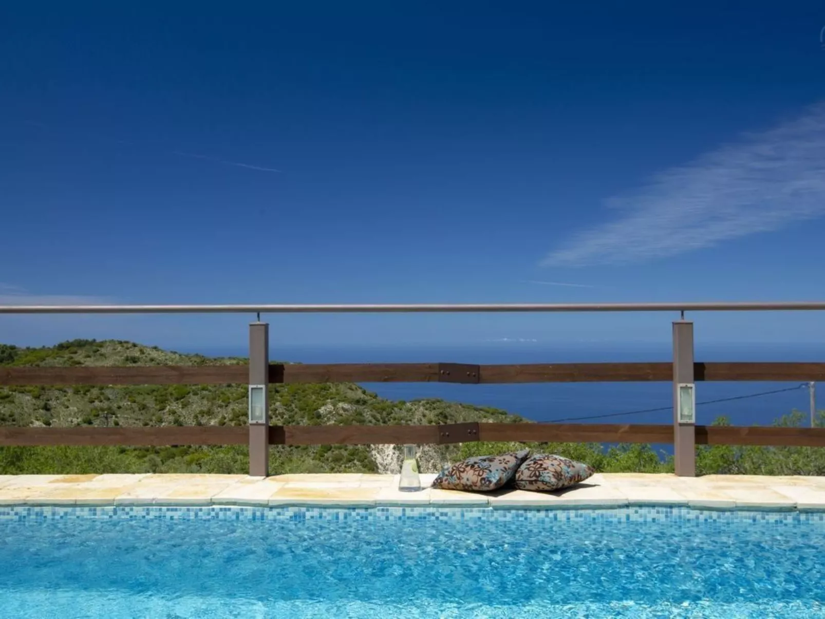 In Apollonii mit privatem Pool und spektakulärer Aussicht - Buiten