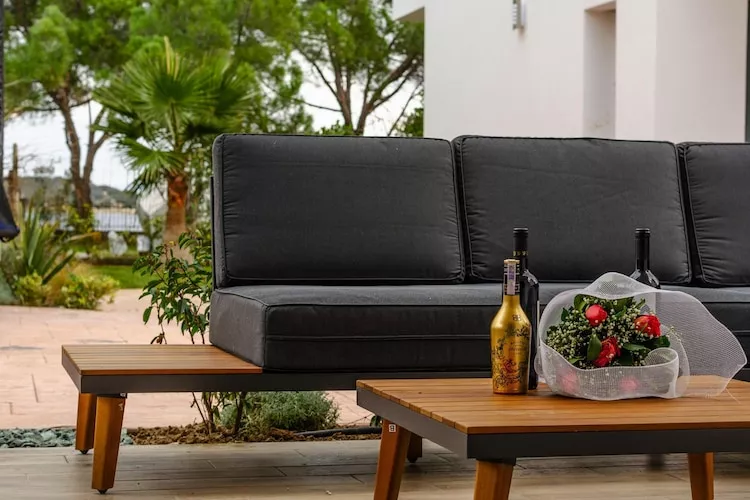 Acrotel Porto Brava Luxury Villas Ormos Panagias 4 bedroom villa 2 - 8 pax - Woonkamer