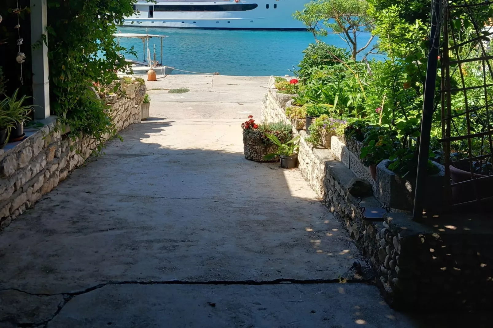 Guest House Green Corner Supetarska Draga - One Bedroom Apartment With Balcony and Sea View - Uitzicht