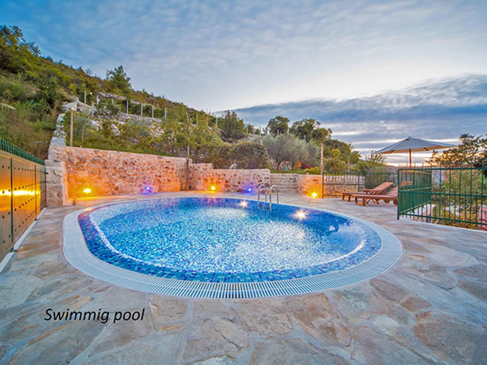 Villa mit Pool, Oslje - Image-tags.info