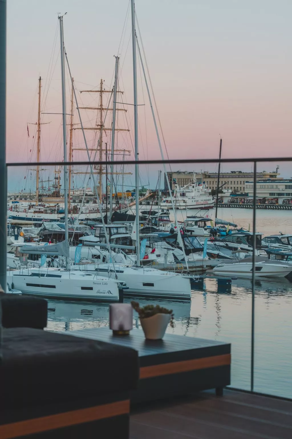 Yacht Park Apartment mit Panoramablick auf den Yachthafen in Gdynia, POLEN - Buiten