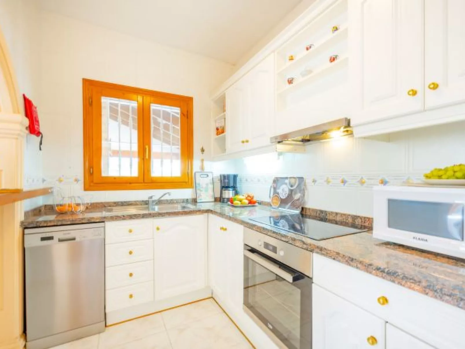 Villa Mona - PlusHolidays - Image-tags.info