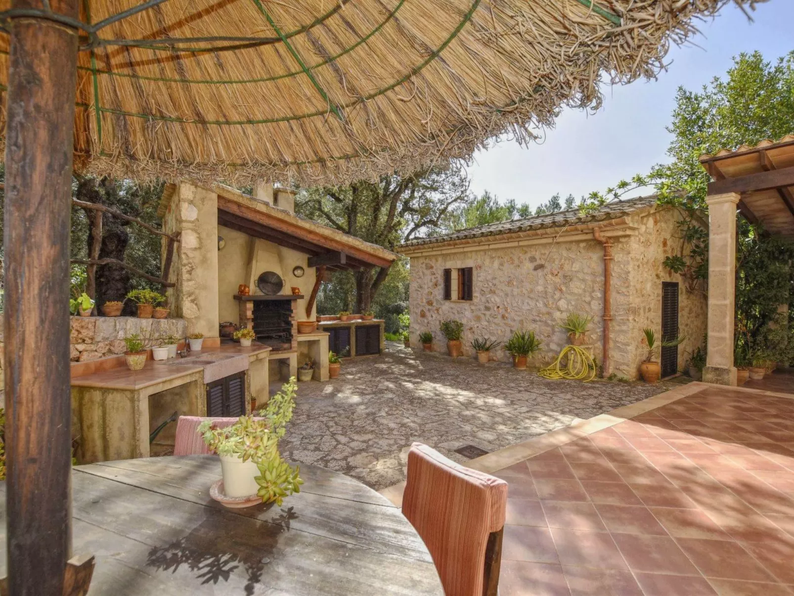 Rustikale Villa in der schönen mallorquinischen - Buiten